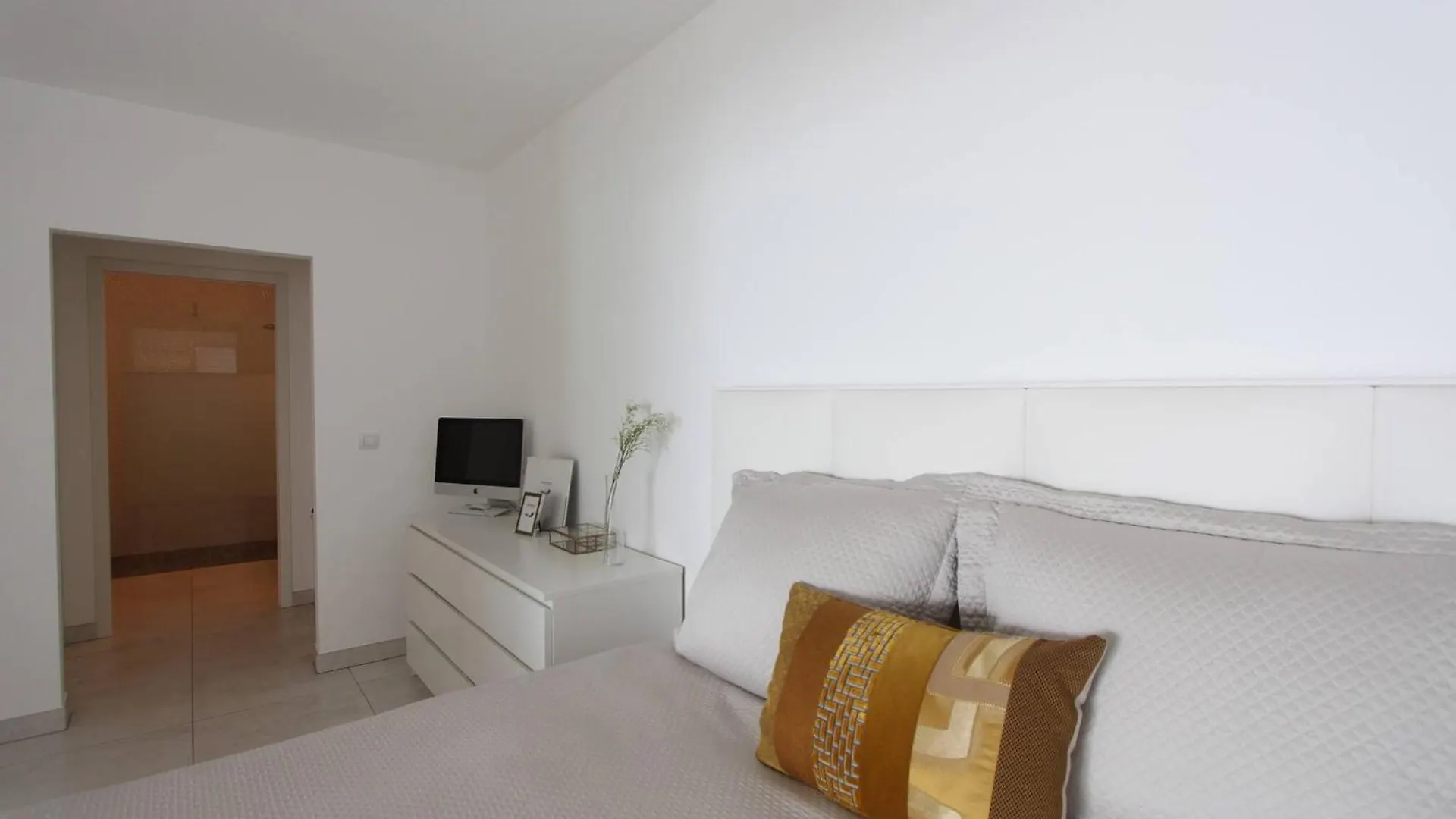 Luxurious Apartments Monaco&Seaview, Infinitypool&Parking 보솔레이
