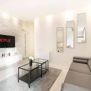 Portes De Monaco, 2 Pièces Rénové Beausoleil