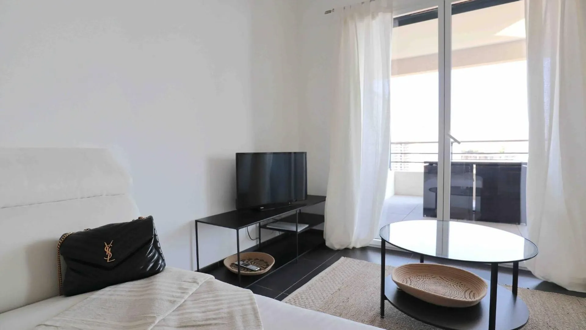 Luxurious Apartments Monaco&Seaview, Infinitypool&Parking Beausoleil France